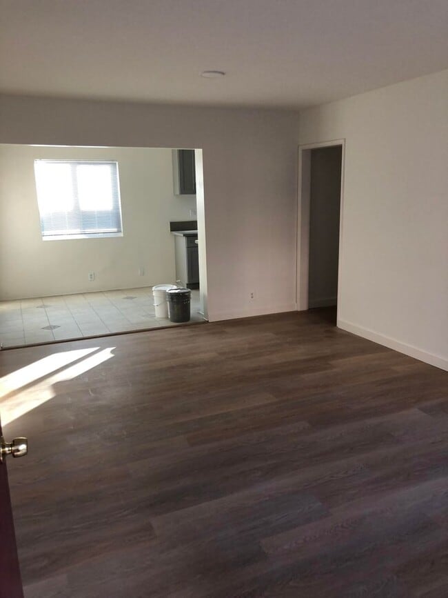 Building Photo - Newly remodeled 1 bedroom