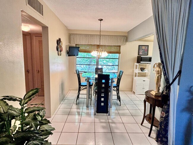 Foto del edificio - 2031 Dewey St