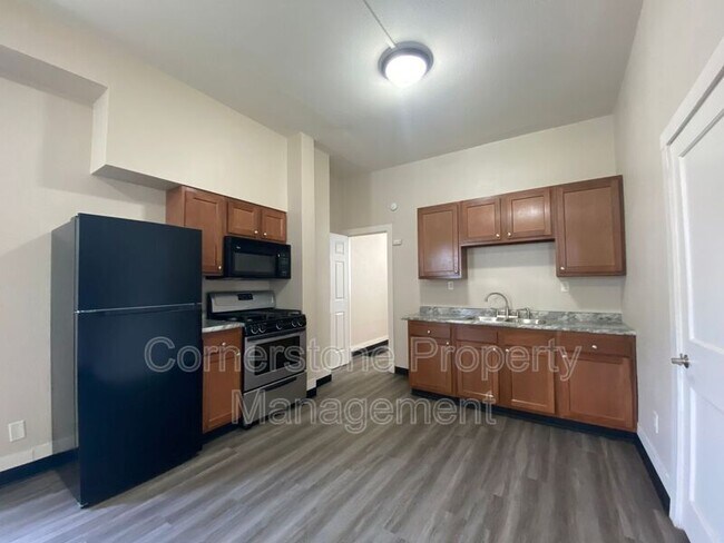 Building Photo - 1227 1st Ave N