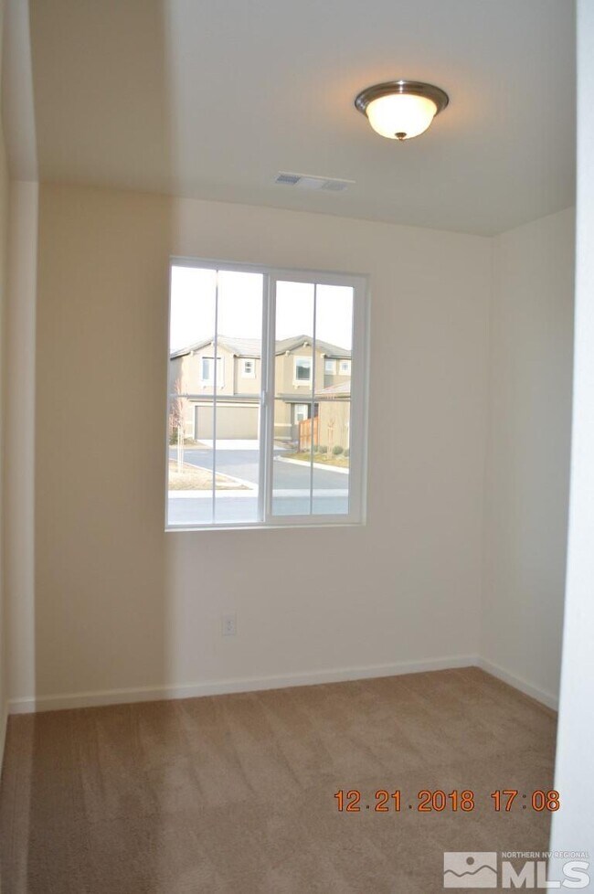 Foto del edificio - 6741 Peppergrass Drive