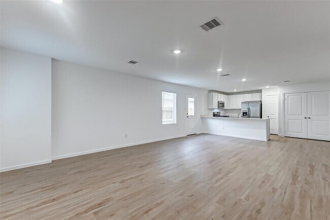 Building Photo - 18634 Cepagatti Dr