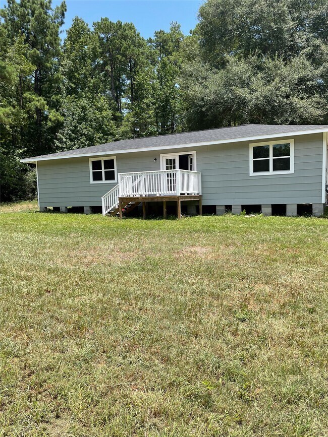 Building Photo - 250 McBride Trl