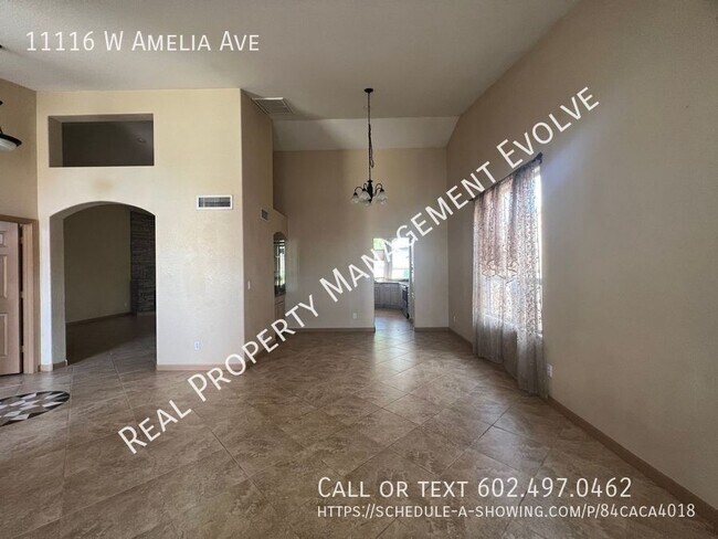Building Photo - Charming Avondale Home
