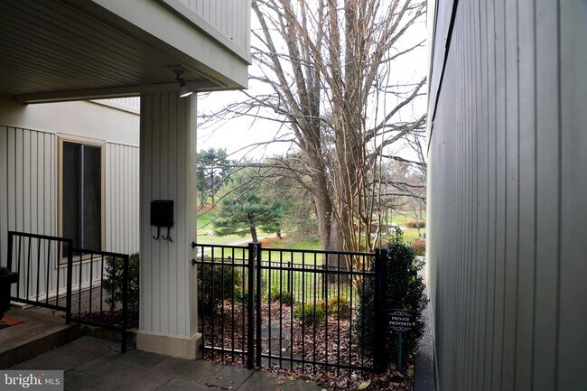 Foto del edificio - 1823 N Shore Ct