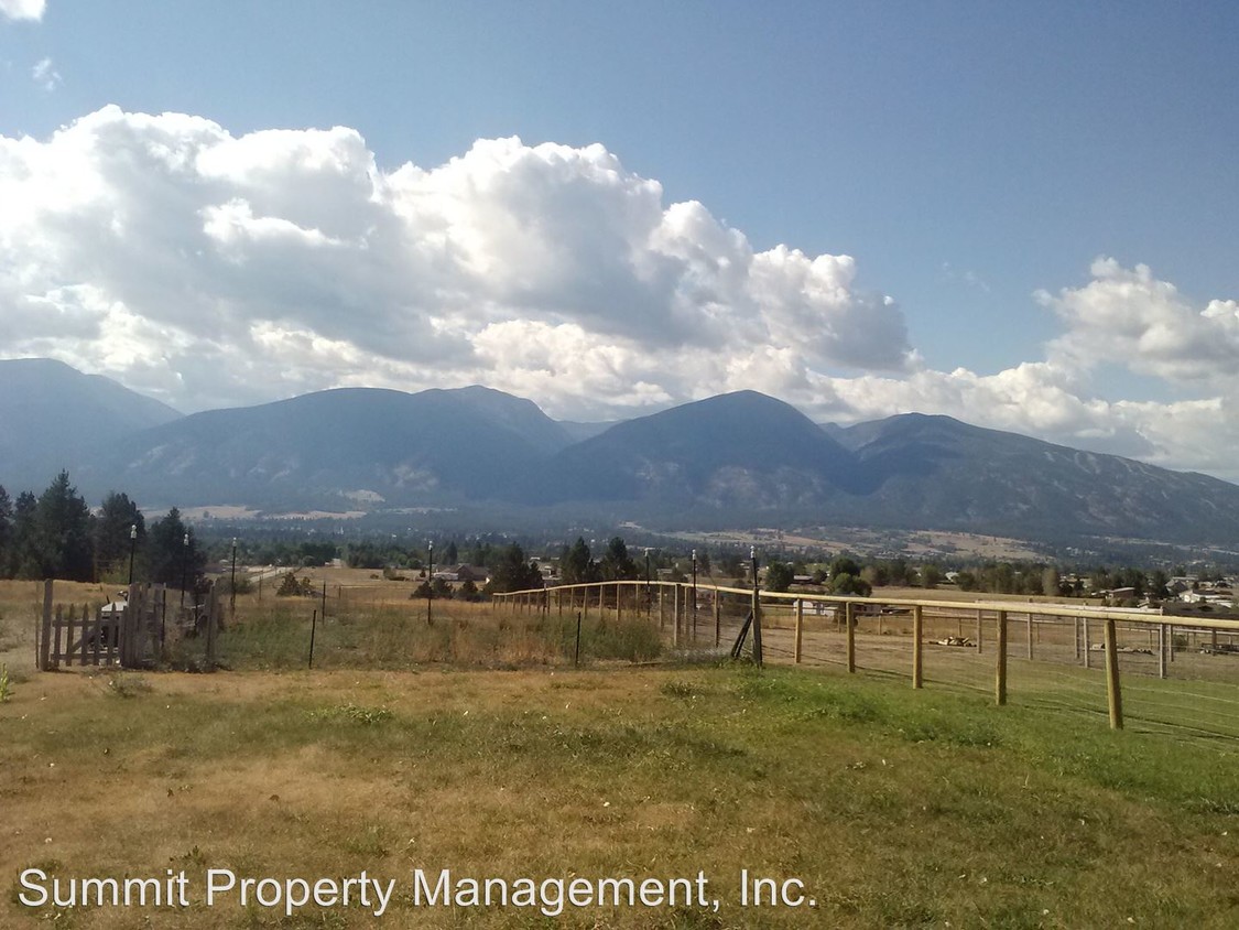 Foto del edificio - 5403 Blue Sky Ln