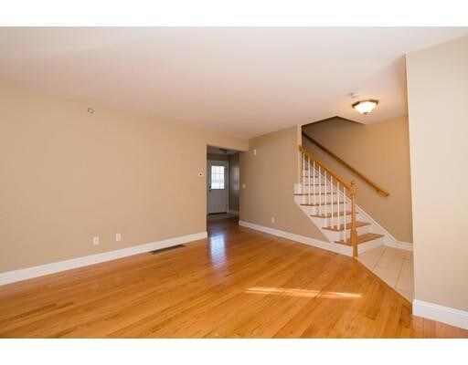 Foto del edificio - 859 Washington St