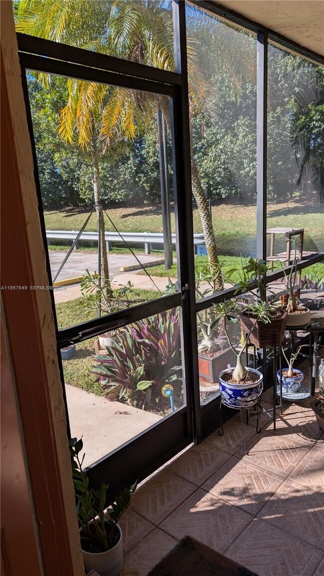 Foto del edificio - 369 Lakeview Dr