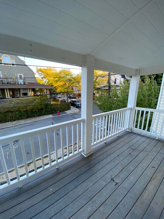 Foto del edificio - 71-73 Hall Ave