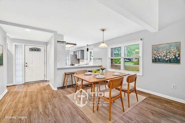 Foto del edificio - Spacious Home in the Heart of Summerville