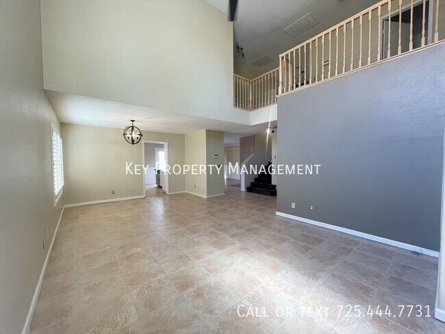 Building Photo - 4 BEDROOM 2.5 BATH 2 STORY HOME IN SUMMERLIN!