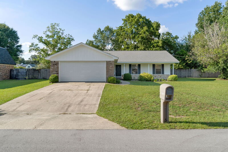Primary Photo - 502 Krest Dr