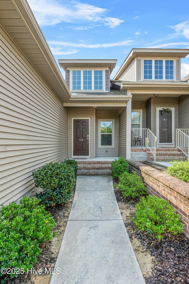 Building Photo - 116 Cypress Cir