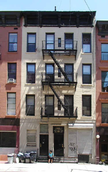 Primary Photo - 241 E 111th St