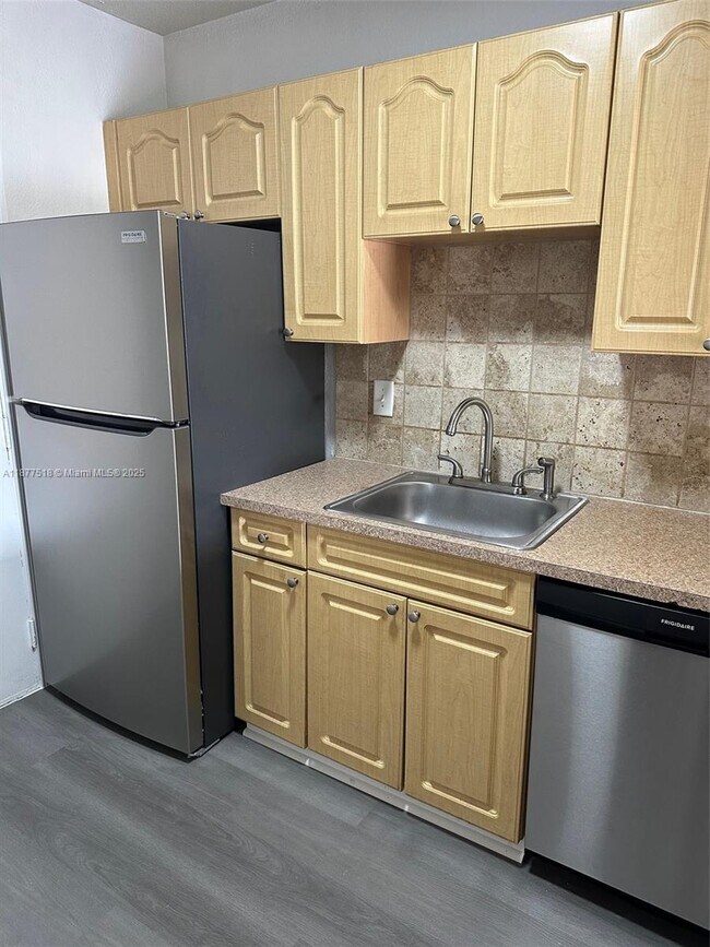 Foto del edificio - 9972 SW 88th St