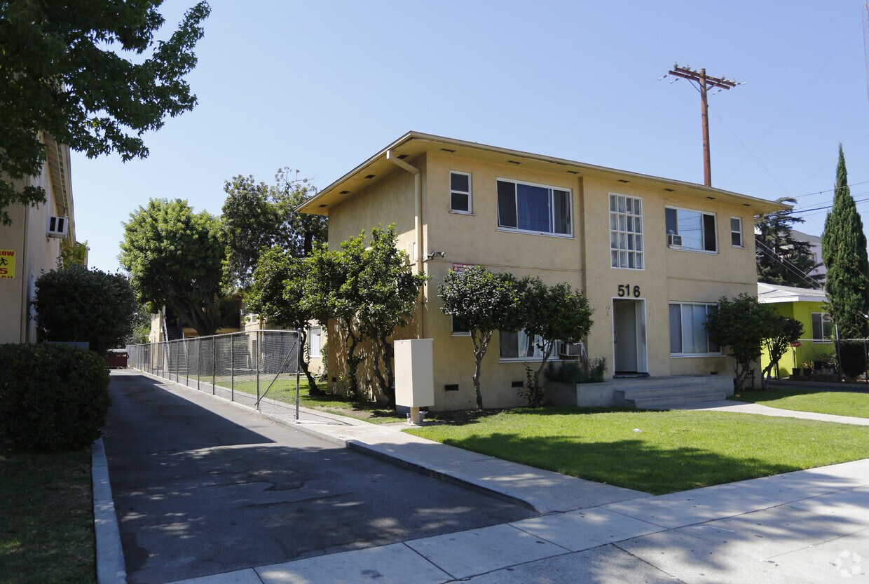 Building - 516 E Lomita Ave