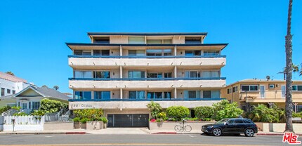 Building Photo - 2221 Ocean Ave