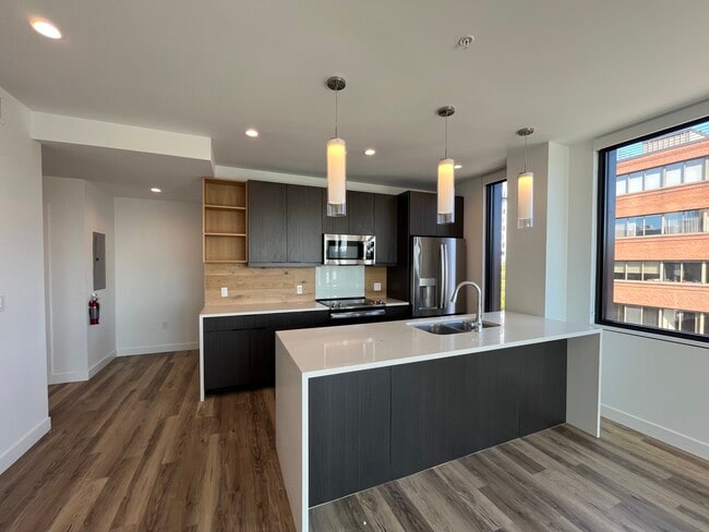 Building Photo - 77 Residences