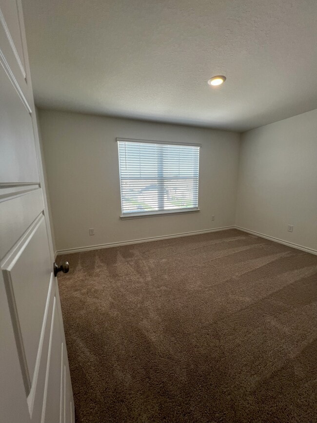 Foto del edificio - 4037 Lily Glade Ln