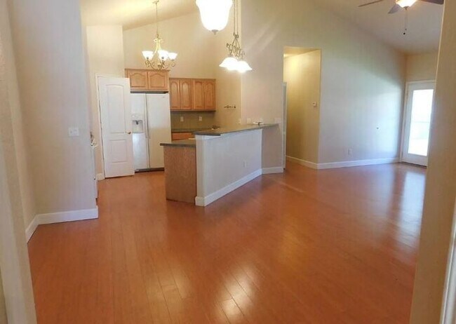 Building Photo - Spacious 3-Bedroom Home for Rent in Palisa...