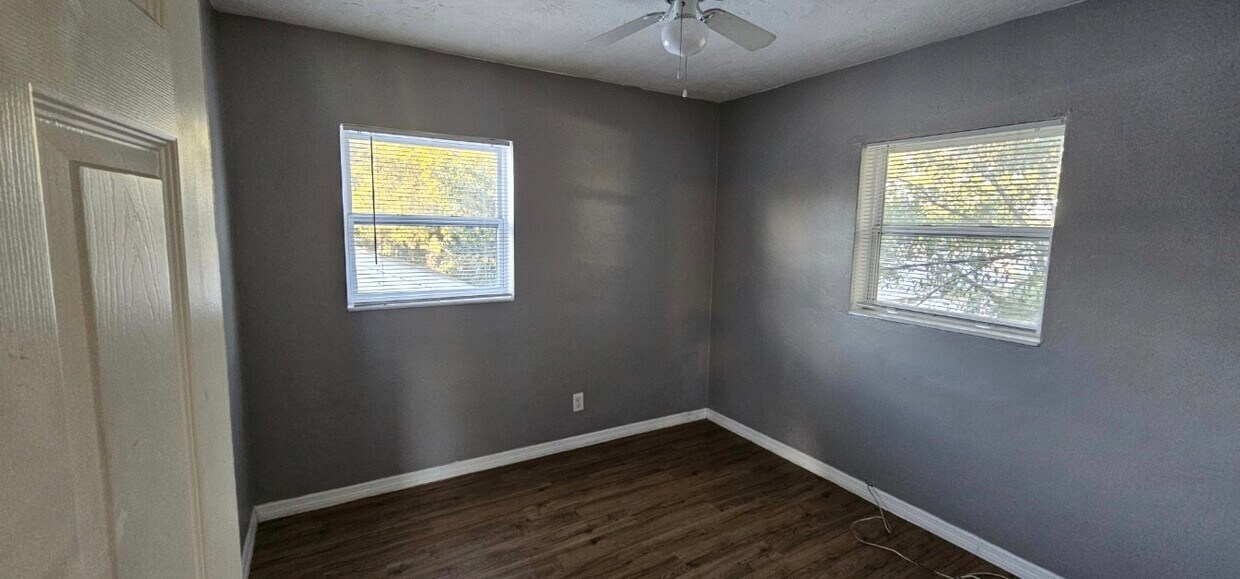 Building Photo - 2544 16th Ave S