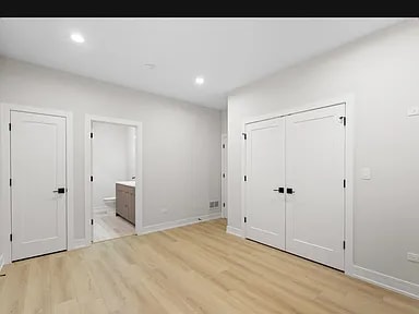 Foto del edificio - 5006 S Prairie Ave