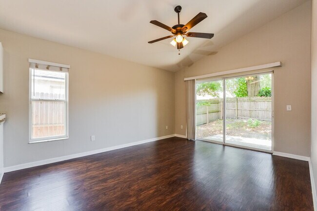 Foto del edificio - 1033 Shale Trail St