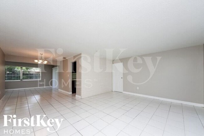 Foto del edificio - 7001 NW 24th Ct