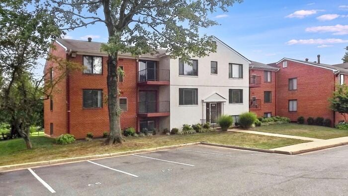 Primary Photo - 125A Clubhouse Dr SW