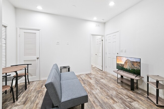 Building Photo - 35312 Santa Fe St