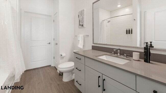 Foto del edificio - 3500 W Colorado Blvd