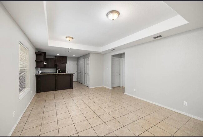 Foto del edificio - 1224 W Harrison Ave
