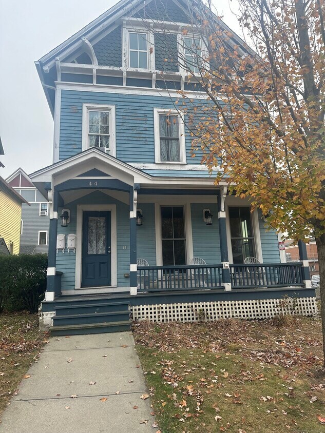 Primary Photo - 44 Central Ave