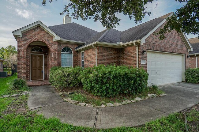 Building Photo - 18818 Dural Dr