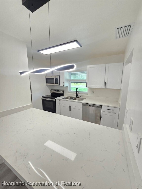 Foto del edificio - 5025 Granada Blvd