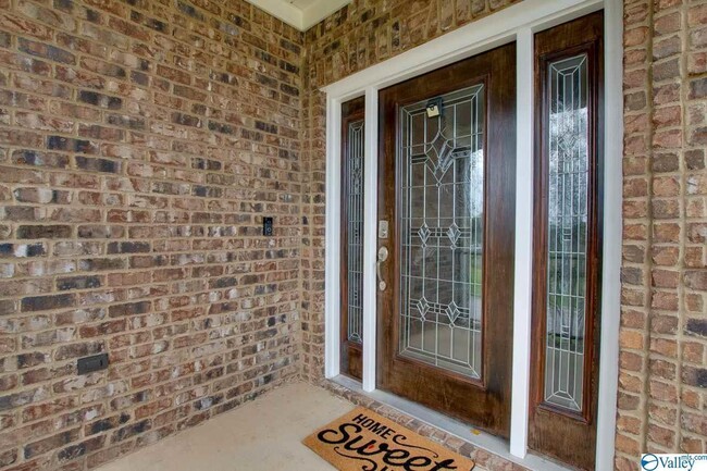 Building Photo - 17043 Cliff Dr