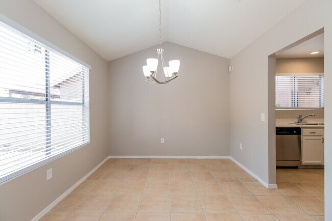 Foto del edificio - 7848 W Fleetwood Ln