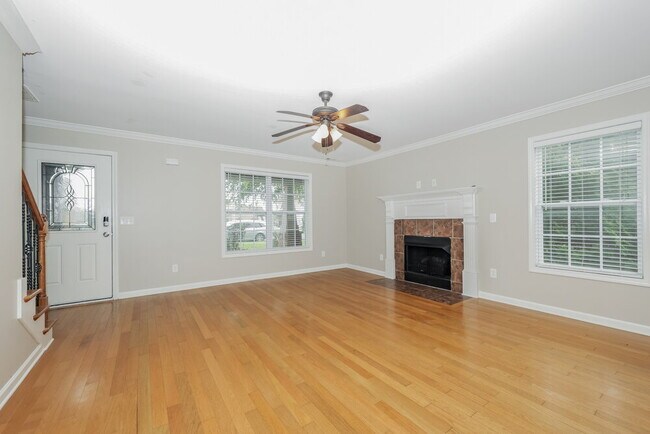 Building Photo - 3605 Jerry Anderson Dr