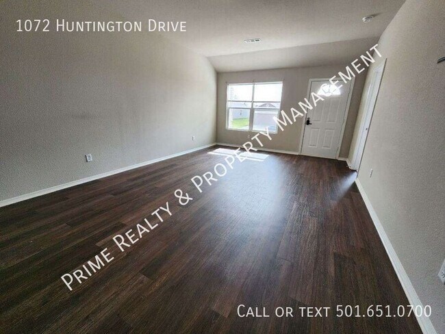 Foto del edificio - 1072 Huntington Dr
