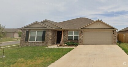Building Photo - 440 Fox Den Dr