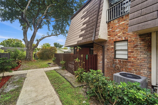 Building Photo - 2501 NW 99th Ave