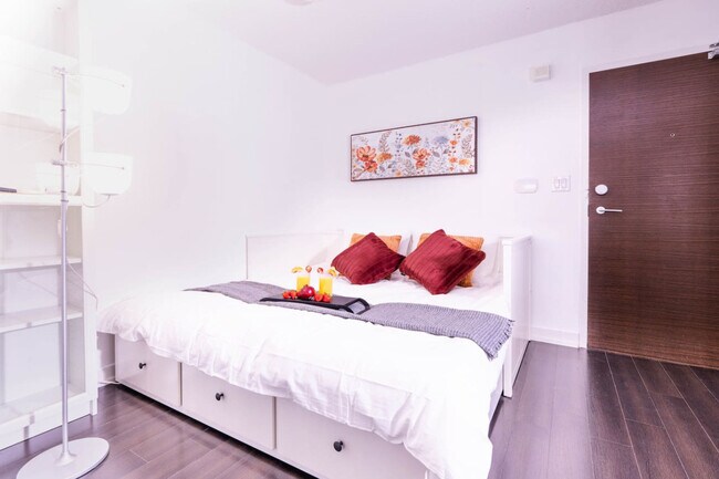 Photo du bâtiment - 151 Dan Leckie Way