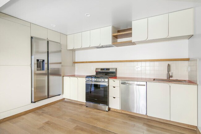 Foto del edificio - 3361 Hamilton Way