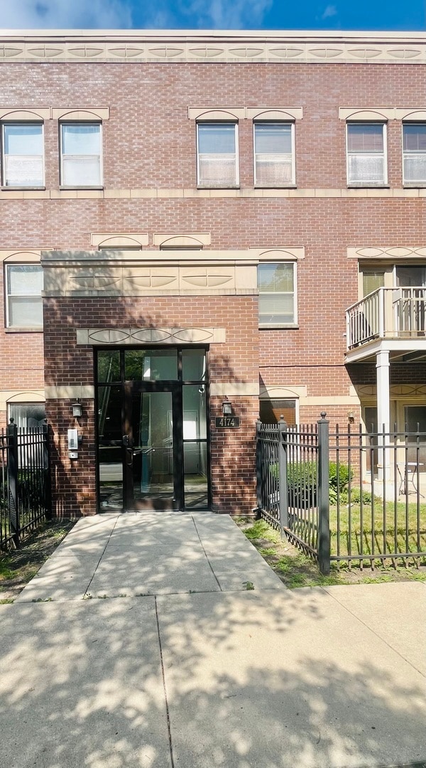 Building Photo - 4174 S Drexel Blvd