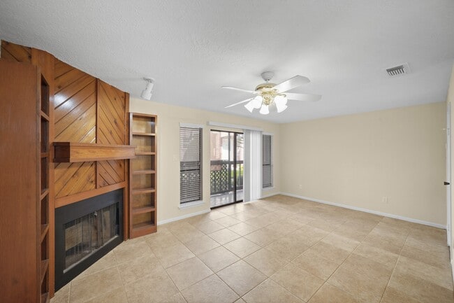 Foto del edificio - 12755 Mill Ridge Dr