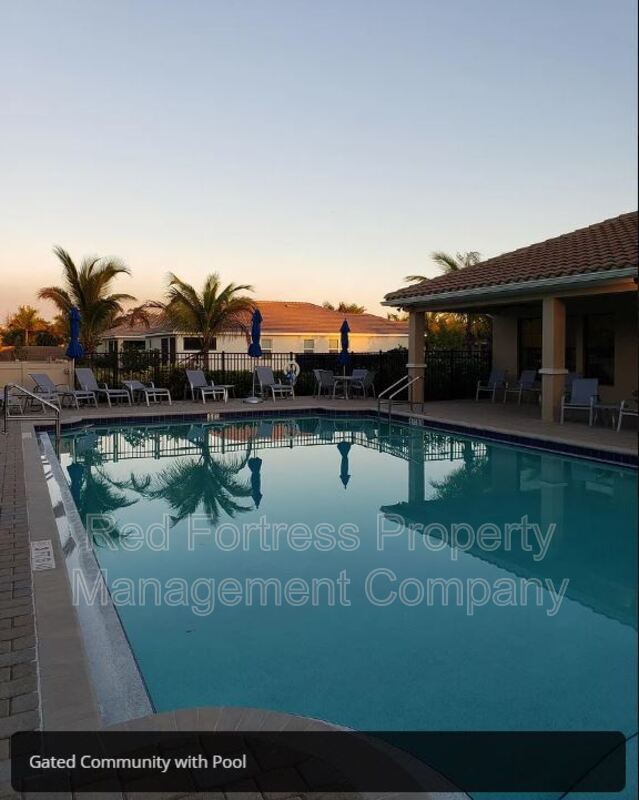 Building Photo - 15240 Floresta Ln