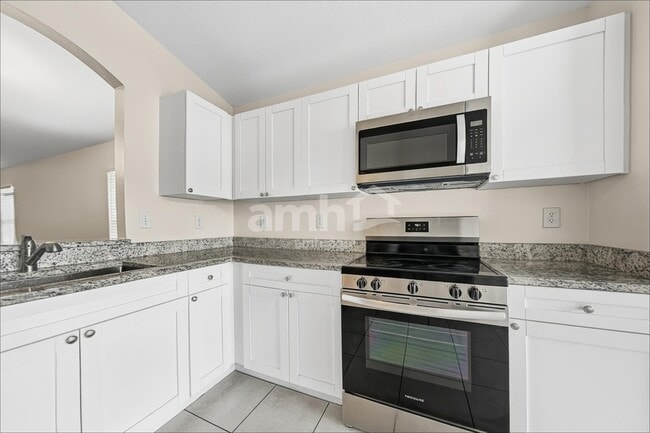 Building Photo - 18534 Kentisbury Ct