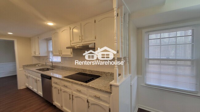 Foto del edificio - 4360 Melanie Woods Dr