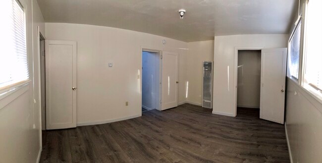 Master bedroom - 562 Van Buren St