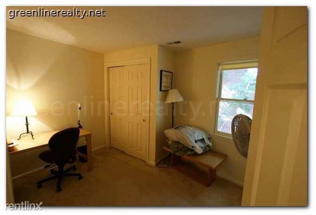 Building Photo - 306 Tappan St
