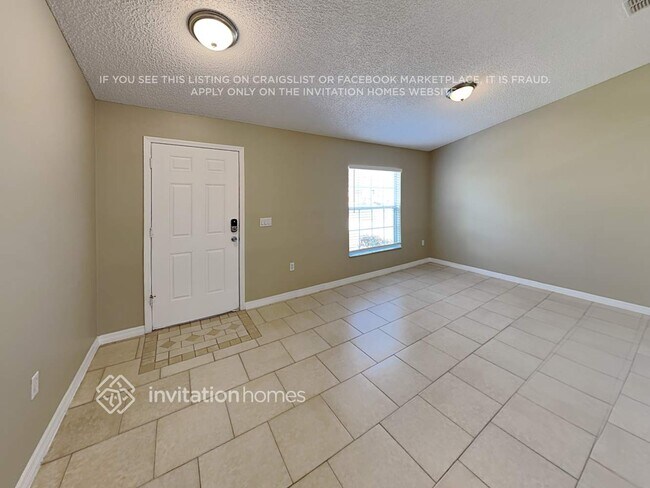 Foto del edificio - 2029 Needle Palm Dr